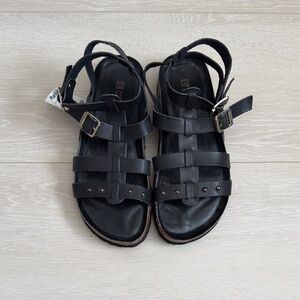 White Mountain Black and Gold Sandals